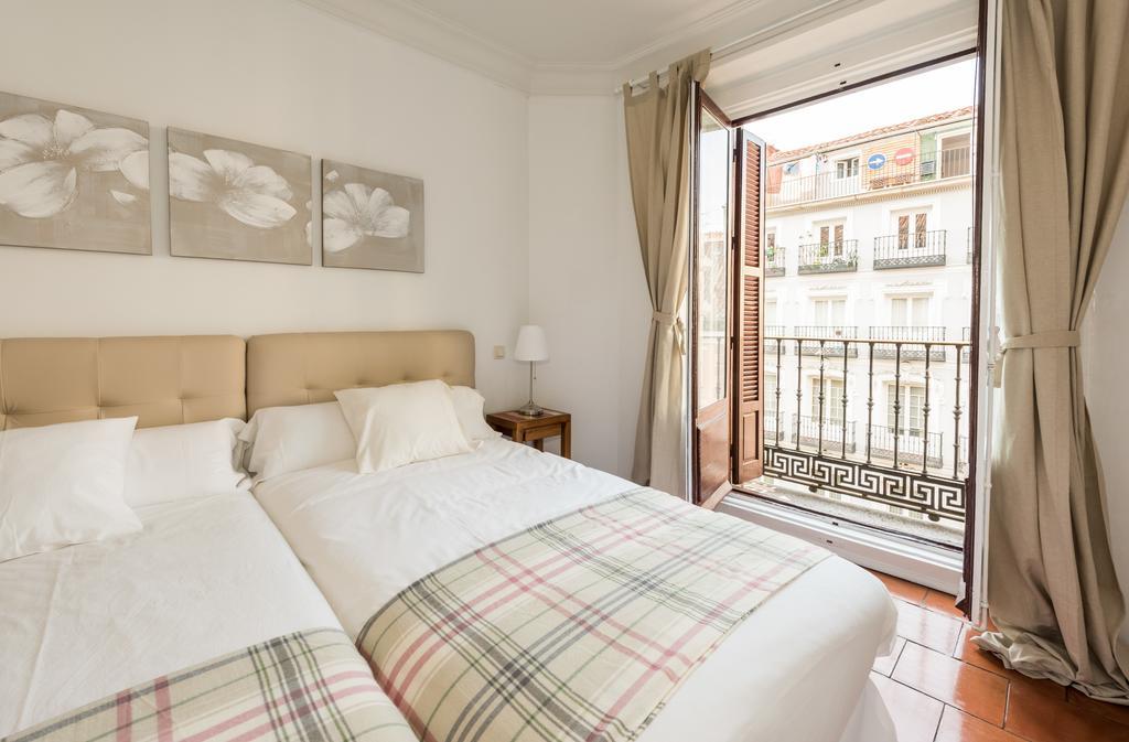 Apartamentos Madrid Centro W Εξωτερικό φωτογραφία
